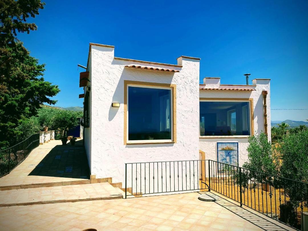 Villa Immersa In Oliveto Vista Mare Sciacca Exterior photo
